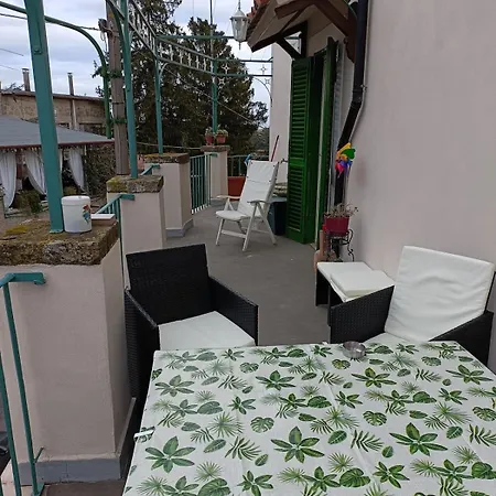 Appartamento La Terrazza Sul Borgo Di Quadroni