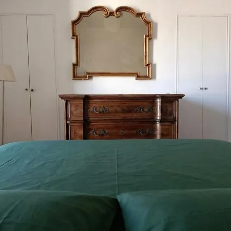 Appartement La Terrazza Sul Borgo Di Quadroni *